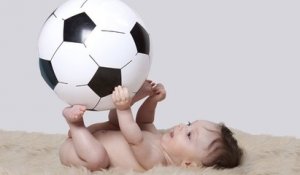 Un papa fan de foot choisi le prénom de sa fille et c'est très drôle