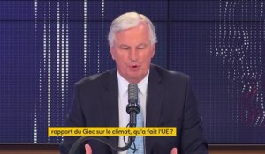 Covid-19 : "Tout tombe d'en haut", Michel Barnier critique "une gestion un peu solitaire du pouvoir"
