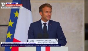 "Jean-Paul Belmondo était de la famille": Emmanuel Macron rend hommage à l'acteur