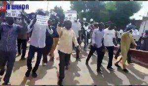 Tchad : les diplômés sans emploi dans la rue à N'Djamena