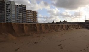 Des falaises de sable  à Wenduine après le passage de la tempête Aurore