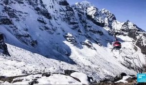 Les opérations pour retrouver trois jeunes alpinistes français, portés disparus au Népal après une avalanche dans la région de l’Everest, ont repris malgré l’espoir "quasi nul" de les retrouver vivants