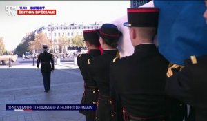 Le cercueil d'Hubert Germain quitte l'Arc de Triomphe