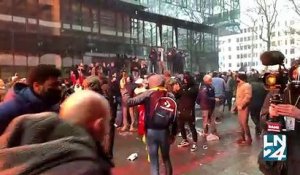 Crise sanitaire : Regardez les incidents cet après-midi dans les rues de Bruxelles ou des dizaines de milliers de personnes manifestent aux cris de "Liberté" !