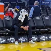 Les larmes de Klay Thompson