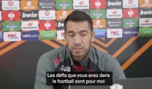 Groupe A - Van Bronckhorst : “Un défi d’affronter Lyon”