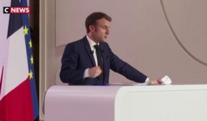 Immigration choisie : Emmanuel Macron sur le terrain de la droite