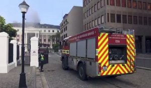 Incendie au Parlement sud-africain : l'Assemblée nationale complètement détruite
