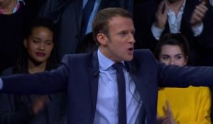 "PARCE QUE C'EST NOTRE PROJET": le coach vocal d'E. Macron raconte son échange avec le candidat