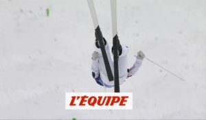 Le back flip japan de Perrine Laffont - JO 2022 - Ski de bosses