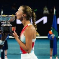 Open d'Australie 2022 - Kristina Mladenovic vainqueure du double mixte avec Ivan Dodig : "Remporter un 8e titre de Grand Chelem, c'est trop bien !"