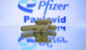 Covid-19 : qui sont les patients concernés par le Paxlovid, ce médicament sous forme de cachet ?