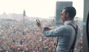 Reading Festival 2016: Walk on stage with Eagles Of Death Metal