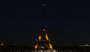 La Tour Eiffel aux couleurs de l'Ukraine