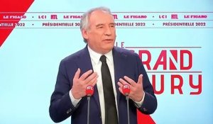 Présidentielle : François Bayrou annonce qu'il donnera son parrainage à Marine Le Pen pour qu'elle puisse se présenter face aux concitoyens