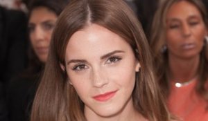Exclu Vidéo : Emma Watson resplendissante au défilé Dior !