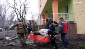 Condamnations unanimes après le bombardement d'un hôpital pour enfants à Marioupol