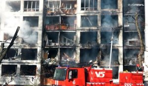 Ukraine : bombardements sur Kyiv, évacuations à Marioupol