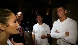 Quand Jennifer Lopez présente Cristiano Ronaldo à sa cousine, cela fait des étincelles