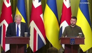 Ukraine : Boris Johnson et Volodymyr Zelensky ont marché ensemble dans Kyiv