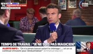 Retraites: Emmanuel Macron "n'exclut pas un référendum"