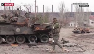 Guerre en Ukraine : des militaires défendent encore la cité martyrs
