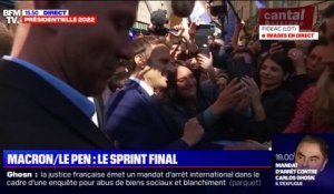 Emmanuel Macron acclamé par la foule à Figeac