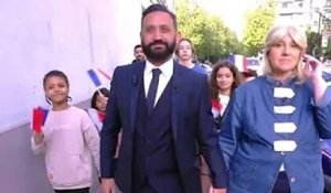 Cyril Hanouna et Danielle Moreau parodient l’arrivée d’Emmanuel et Brigitte Macron sur le Champ de M
