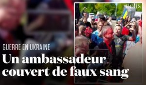 Un ambassadeur russe aspergé de faux sang en Pologne