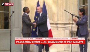 La passation de pouvoir entre Jean-Michel Blanquer et Pap Ndiaye, au poste de ministre de l'Education nationale et de la Jeunesse