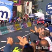 Tour d'Italie 2022 - Jan Hirt gagne la 16e étape, Hindley revient à 3" de Carapaz !