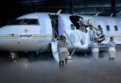 Un avion à l’effigie de Maradona, le «Tango D10S», dévoilé en Argentine
