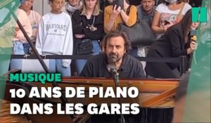 André Manoukian et d'autres artistes fêtent les 10 ans de piano dans les gares