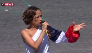 Candice Parise chante «France» pour le 14-Juillet