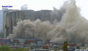 Deux ans après l'explosion dans le port de Beyrouth, des silos à grains s'effondrent à cause d'un incendie
