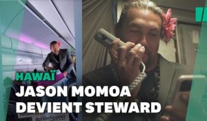 Jason Momoa steward surprise de ce vol pour Hawaï