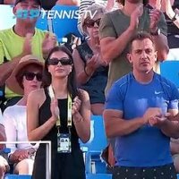 Montréal - Kyrgios continue sa route