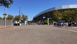 Capitaine Rémi arrive au stade FC Nantes après cinq jours de char à voile