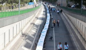 Une table de 2,560 km de long : record du monde battu en Seine-Saint-Denis