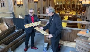 Jean-Félix Bellavance et Normand Bergeron expliquent les travaux nécessaires à la restauration de l'orgue