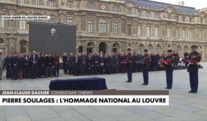 Pierre Soulages : un hommage national dans la cour carrée du Louvre