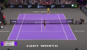 WTA Finals Fort Worth - Jabeur relève la tête en battant Pegula