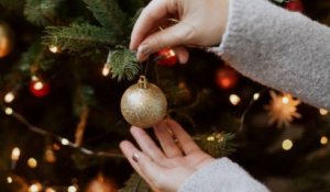 Décorer son sapin de Noël dès novembre rendrait plus heureux, selon une étude