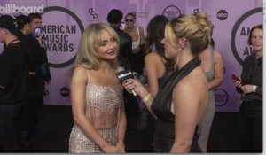 Sabrina Carpenter On “Empowering” New Album, How “Nonsense” Came to Be & Filming the Music Video | AMAs 2022