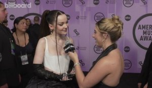 Dove Cameron Says “Boyfriend” Gave Her Strength in Her Queer Identity | AMAs 2022