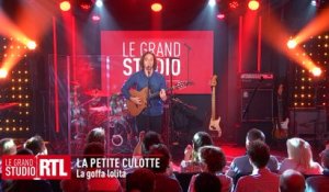 La petite Culotte interprète  " La goffa Lolita " dans le Grand Studio RTL