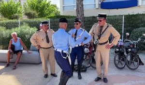 La brigade en balade avec les vrais faux gendarmes de Saint Tropez en patrouille chez les nudistes au Cap d'Agde