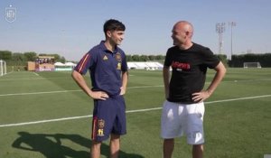 Espagne - La visite surprise d'Iniesta aux joueurs de la Roja
