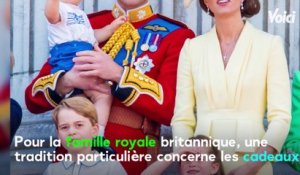 Voici - Prince William et Kate Middleton : leurs enfants George, Charlotte et Louis n'ouvriront pas leurs cadeaux le 25 décembre !