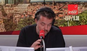 Le présentateur de la matinale de France Inter, Nicolas Demorand, les larmes aux yeux en évoquant la mort de son frère, le journaliste culinaire Sébastien Demorand: "Je suis bouleversé" - VIDEO